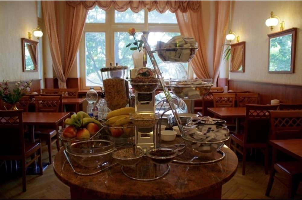 City Hotel Am Kurfuerstendamm Берлин Экстерьер фото