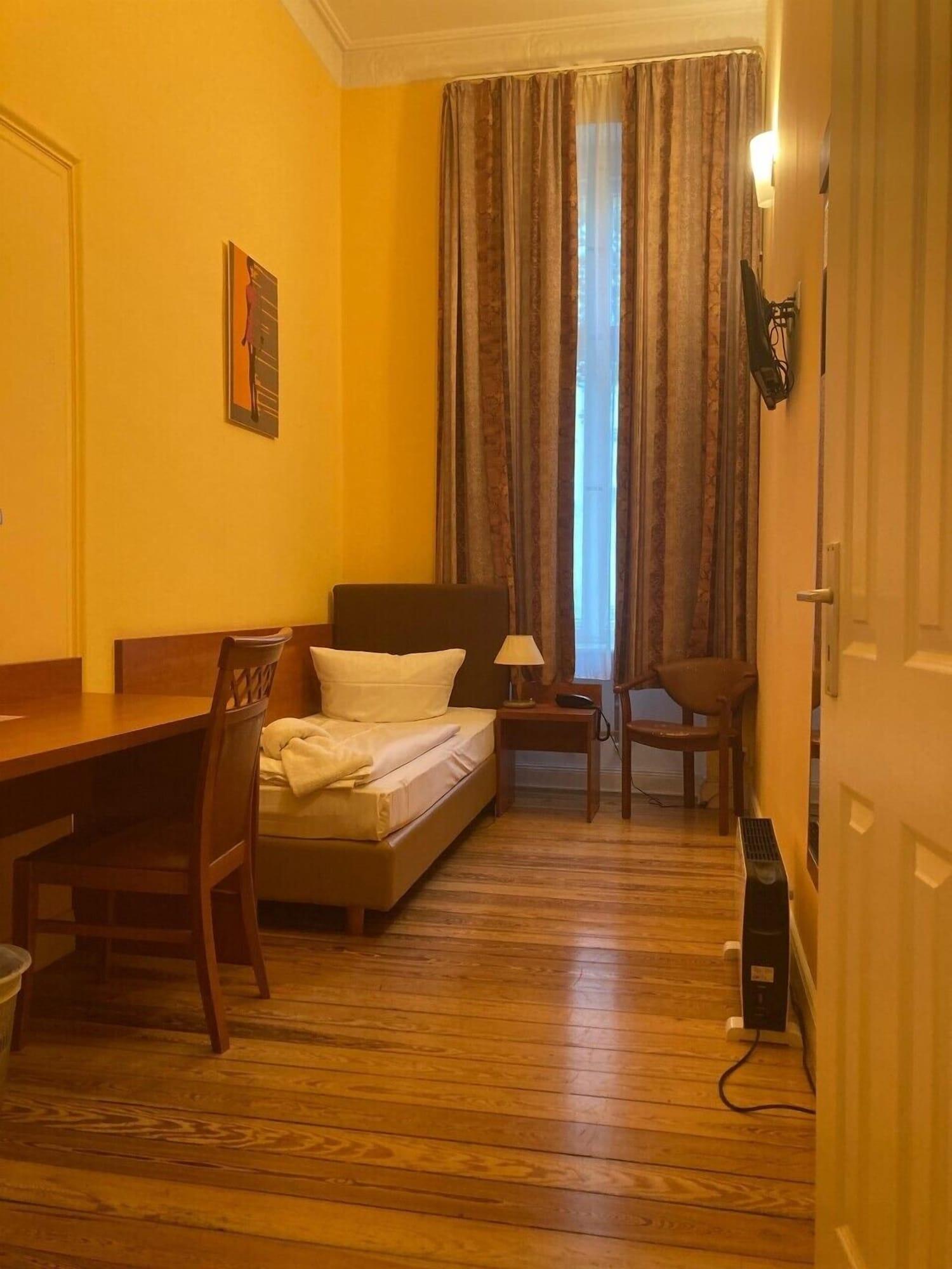 City Hotel Am Kurfuerstendamm Берлин Экстерьер фото