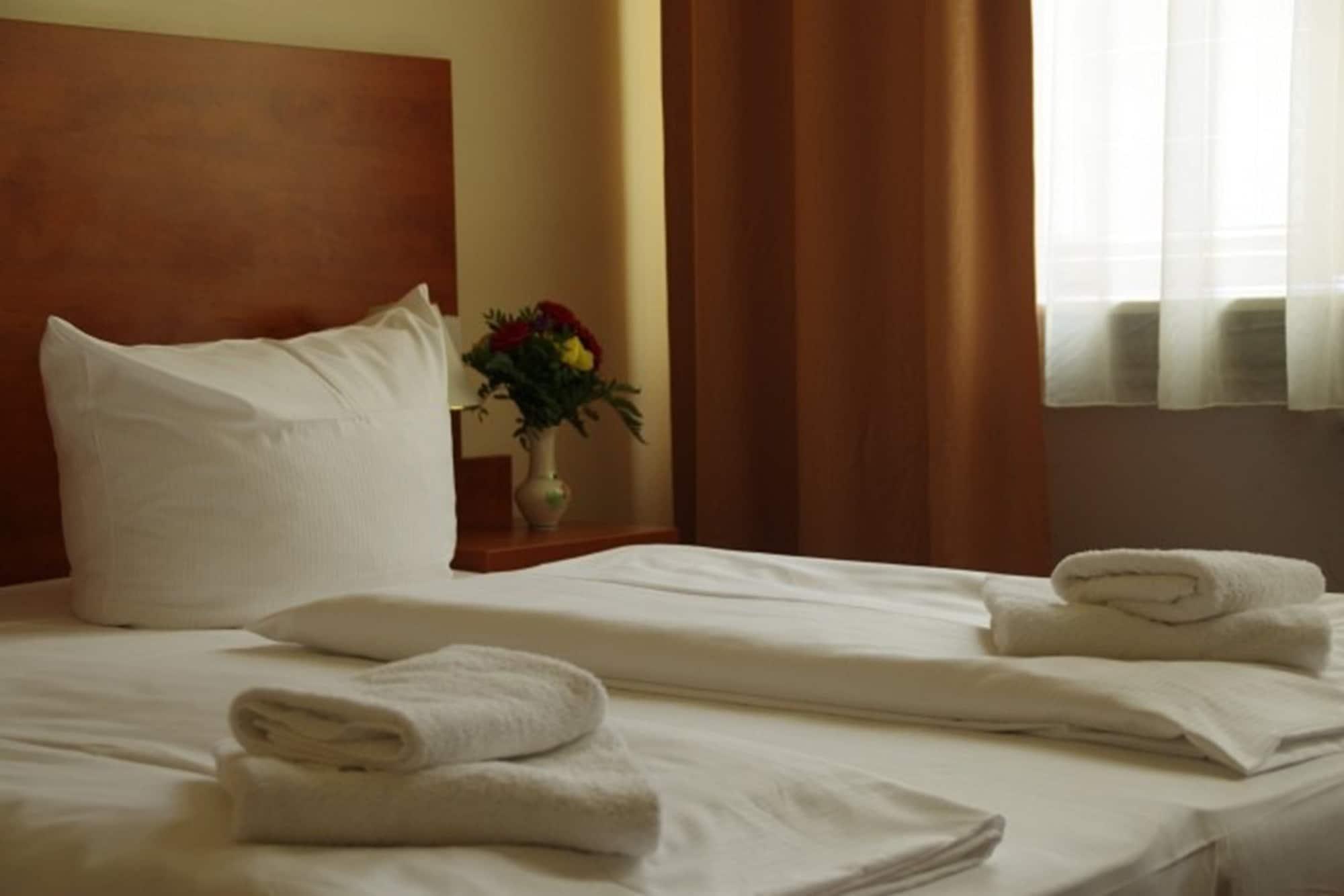 City Hotel Am Kurfuerstendamm Берлин Экстерьер фото