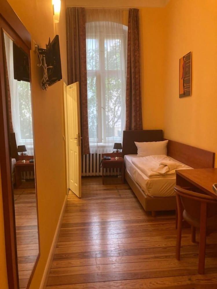 City Hotel Am Kurfuerstendamm Берлин Экстерьер фото
