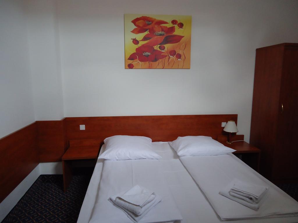 City Hotel Am Kurfuerstendamm Берлин Экстерьер фото