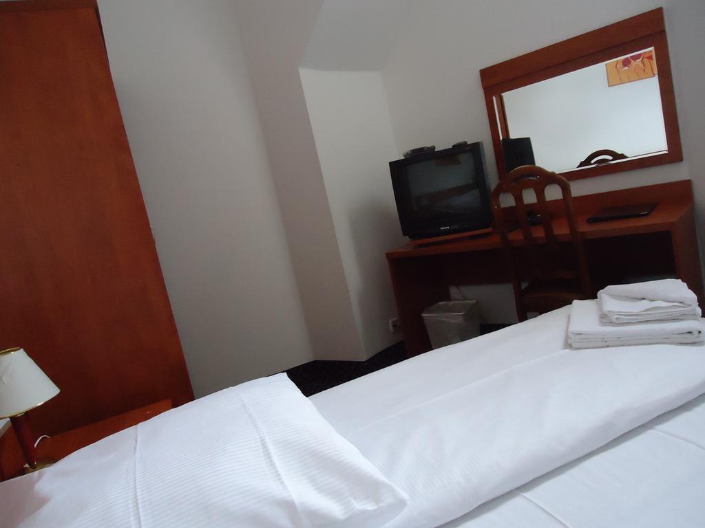 City Hotel Am Kurfuerstendamm Берлин Экстерьер фото